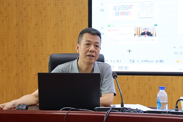 1748336649529408.jpg 省教育科学研究院职业教育研究所研究员郭为作专题报告.jpg