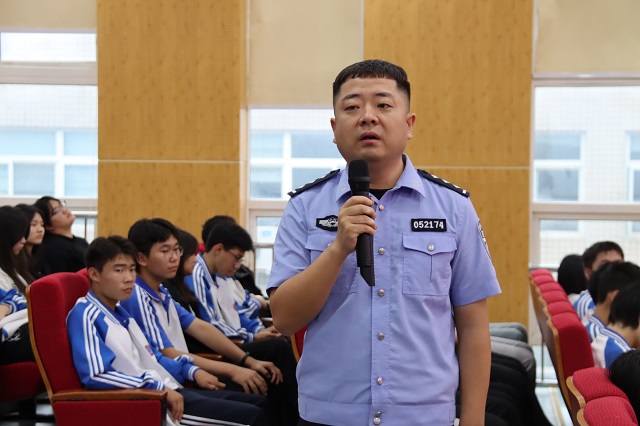 1758615121925477.jpg 窦志警官分享真实案例.jpg