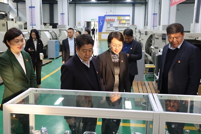 1762417446188879.jpg 自强中等专业学校党委书记罗亚军一行参观我校实训基地 - 副本.jpg